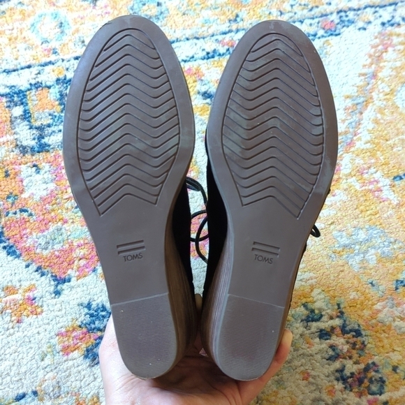 Toms Hyde Classic Suede Lace Up Stacked Wooden Wedge Ankle Booties Black 6 - Picture 15 of 16